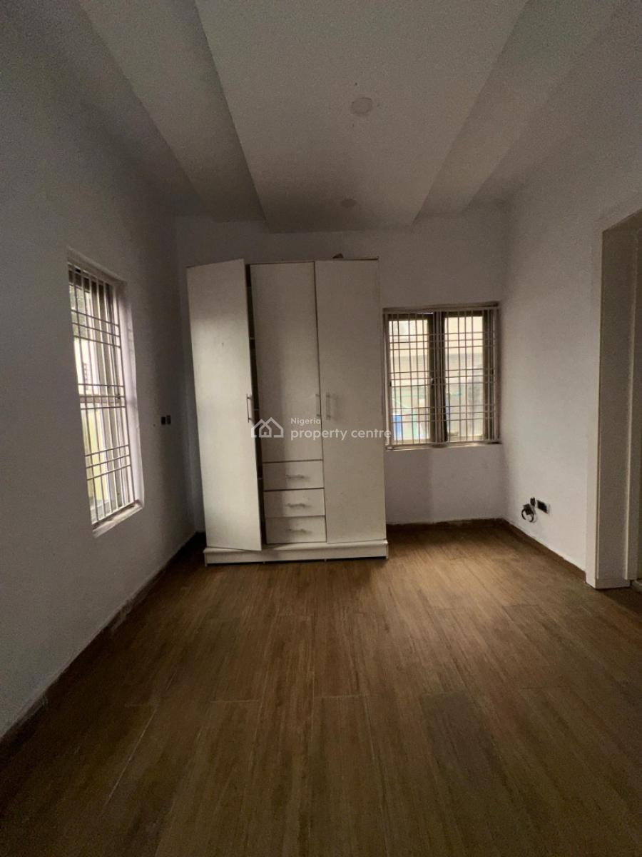 Spacious and Massive 2 Bedroom Apartment, Orchid Road, Lekki, Lagos, Flat / Apartment for Rent
