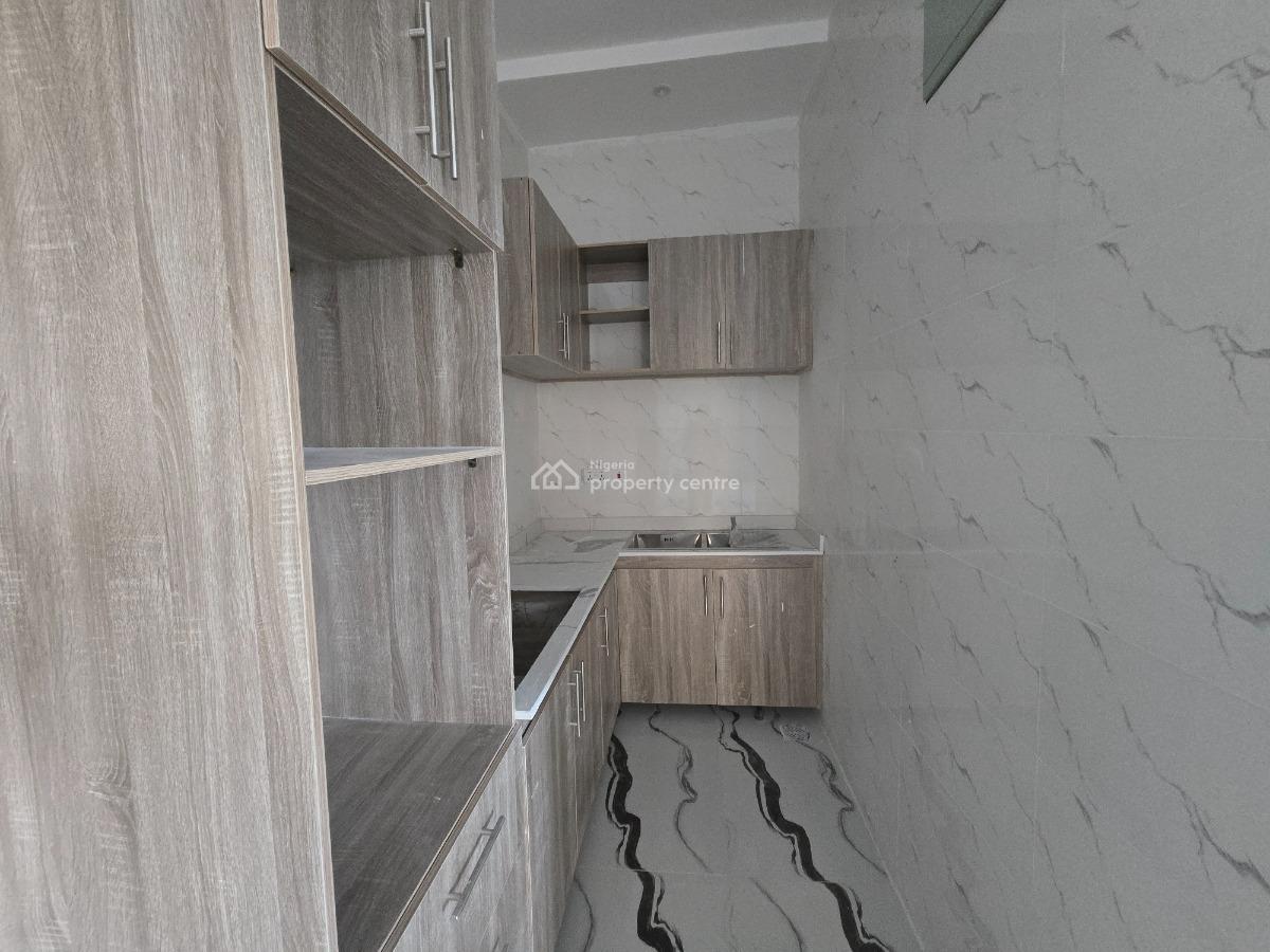 Well Finished & Fully Serviced Two (2) Bedroom Flat, Lekki Phase 1, Lekki, Lagos, Flat / Apartment for Rent