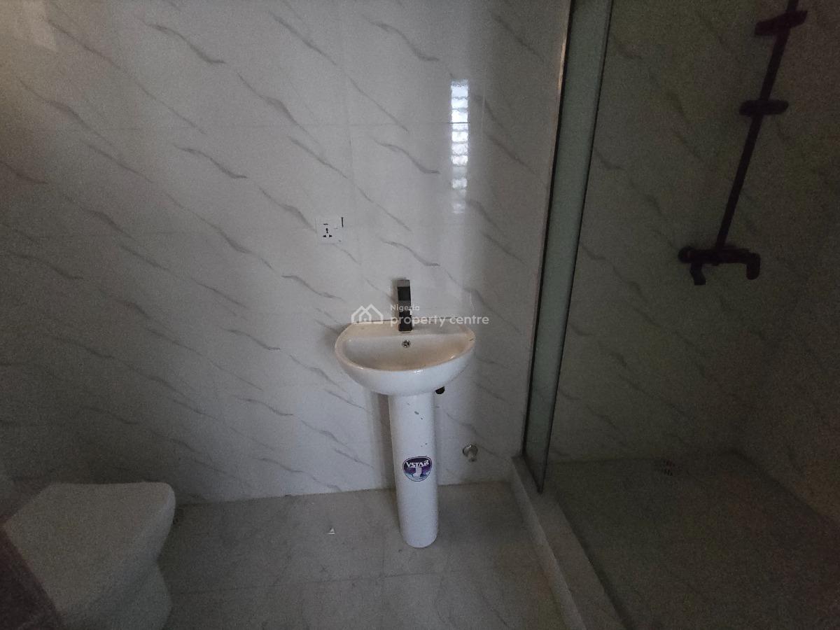 Well Finished & Fully Serviced Two (2) Bedroom Flat, Lekki Phase 1, Lekki, Lagos, Flat / Apartment for Rent