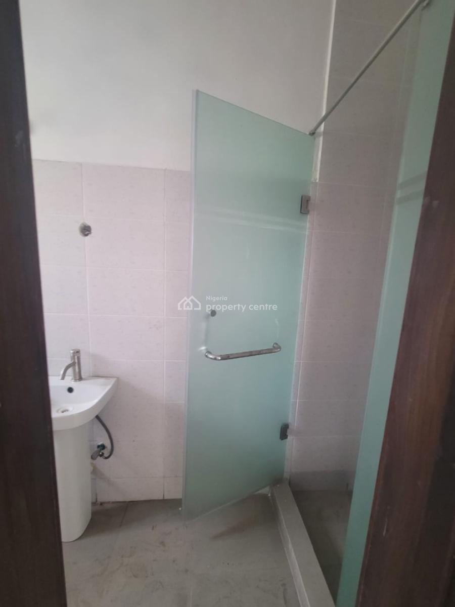 Newly Built 2-bedroom Apt with 24hrs Light, Elevator, Swimming Pool, Lekki Phase 1, Lekki, Lagos, Flat / Apartment for Rent