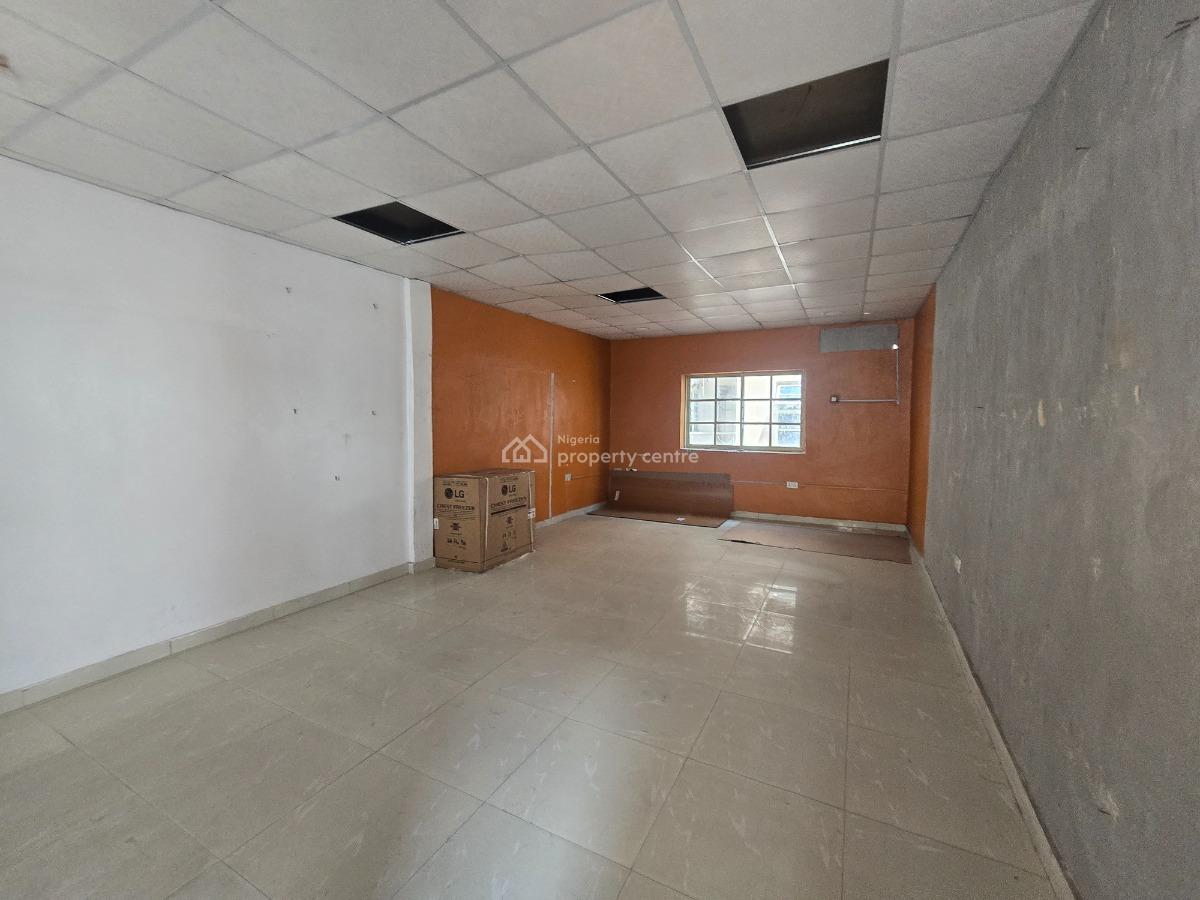Well Finished Office Spaces, Lekki Phase 1, Lekki, Lagos, Plaza / Complex / Mall for Rent