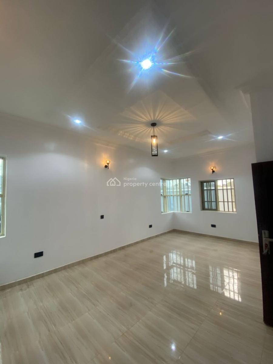 Standard 3 Bedroom Apartment, Off Peaceland Ogombo, Ajah, Lagos, Flat / Apartment for Rent