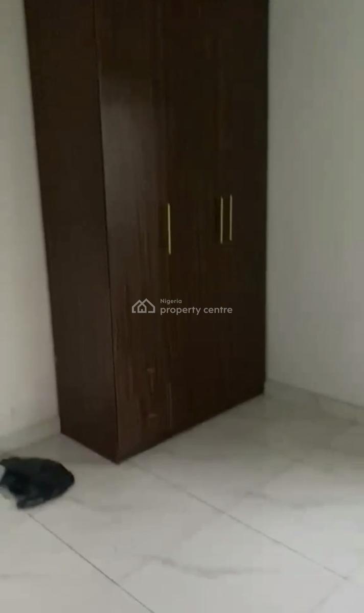 Well-maintained 4-bedroom Terrace Duplex, Off Western Avenue, Surulere, Lagos, Terraced Duplex for Rent