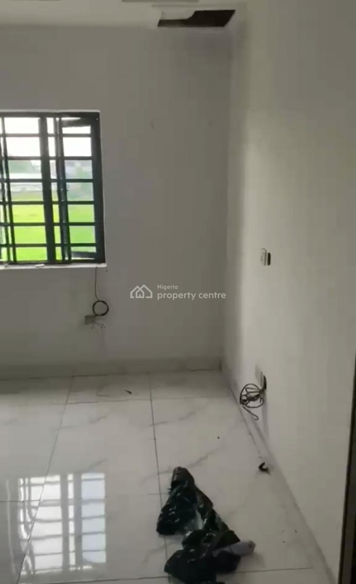 Well-maintained 4-bedroom Terrace Duplex, Off Western Avenue, Surulere, Lagos, Terraced Duplex for Rent