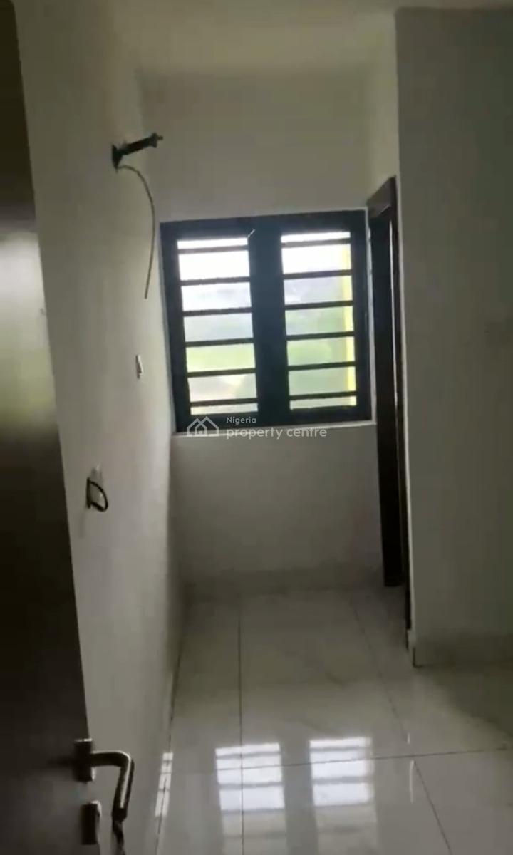 Well-maintained 4-bedroom Terrace Duplex, Off Western Avenue, Surulere, Lagos, Terraced Duplex for Rent
