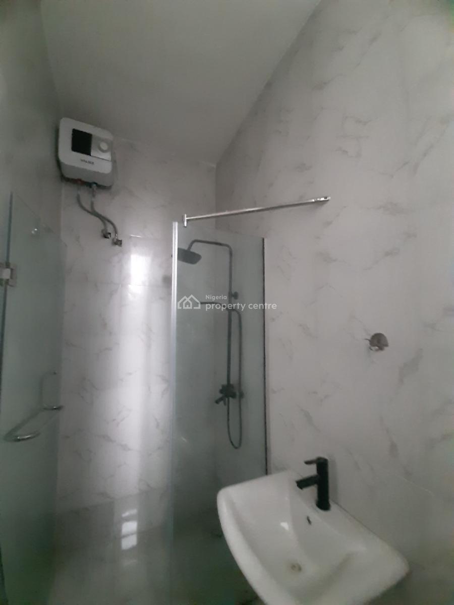 Serviced 2 Bedroom En-suite Flat with an Enclosed Fitted Kitchen, Cook, Ikate, Lekki, Lagos, Flat / Apartment for Rent