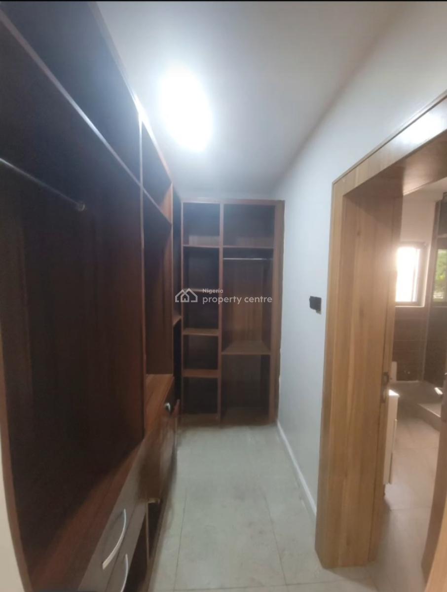 Spacious 3 Bedroom Flat with Bq, Off Gerrard Road, Old Ikoyi, Ikoyi, Lagos, Flat / Apartment for Rent