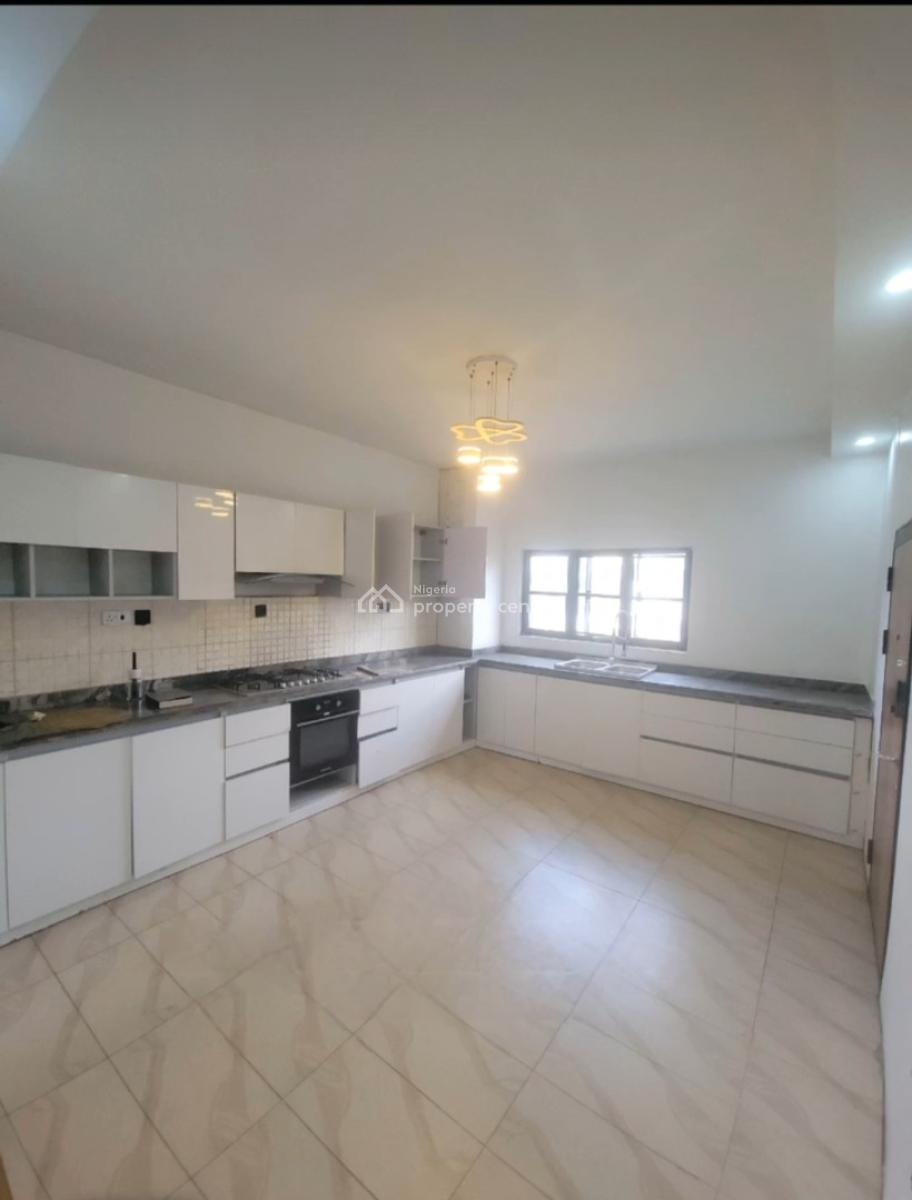 Spacious 3 Bedroom Flat with Bq, Off Gerrard Road, Old Ikoyi, Ikoyi, Lagos, Flat / Apartment for Rent