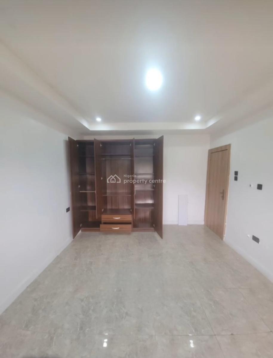 Spacious 3 Bedroom Flat with Bq, Off Gerrard Road, Old Ikoyi, Ikoyi, Lagos, Flat / Apartment for Rent