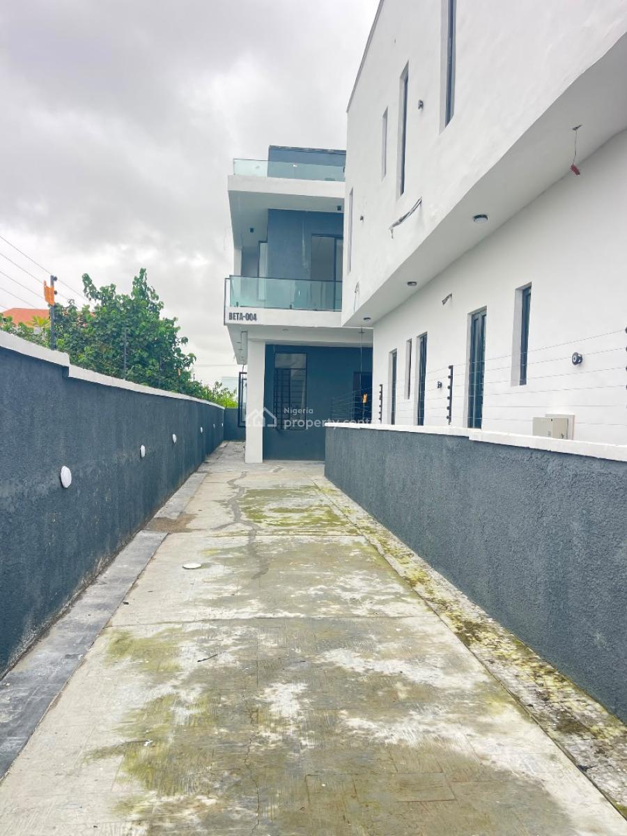 4 Beds Semi Detached Duplex with Luxury Home Features, Large Area, Bq, Ajah, Lagos, Semi-detached Duplex for Sale