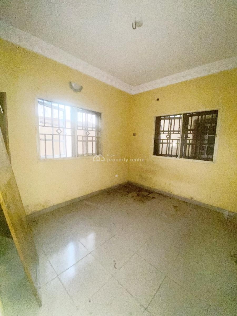 a Well Maintained Spacious 3 Bedroom Flat, Gra Phase 1, Magodo, Lagos, Flat / Apartment for Rent