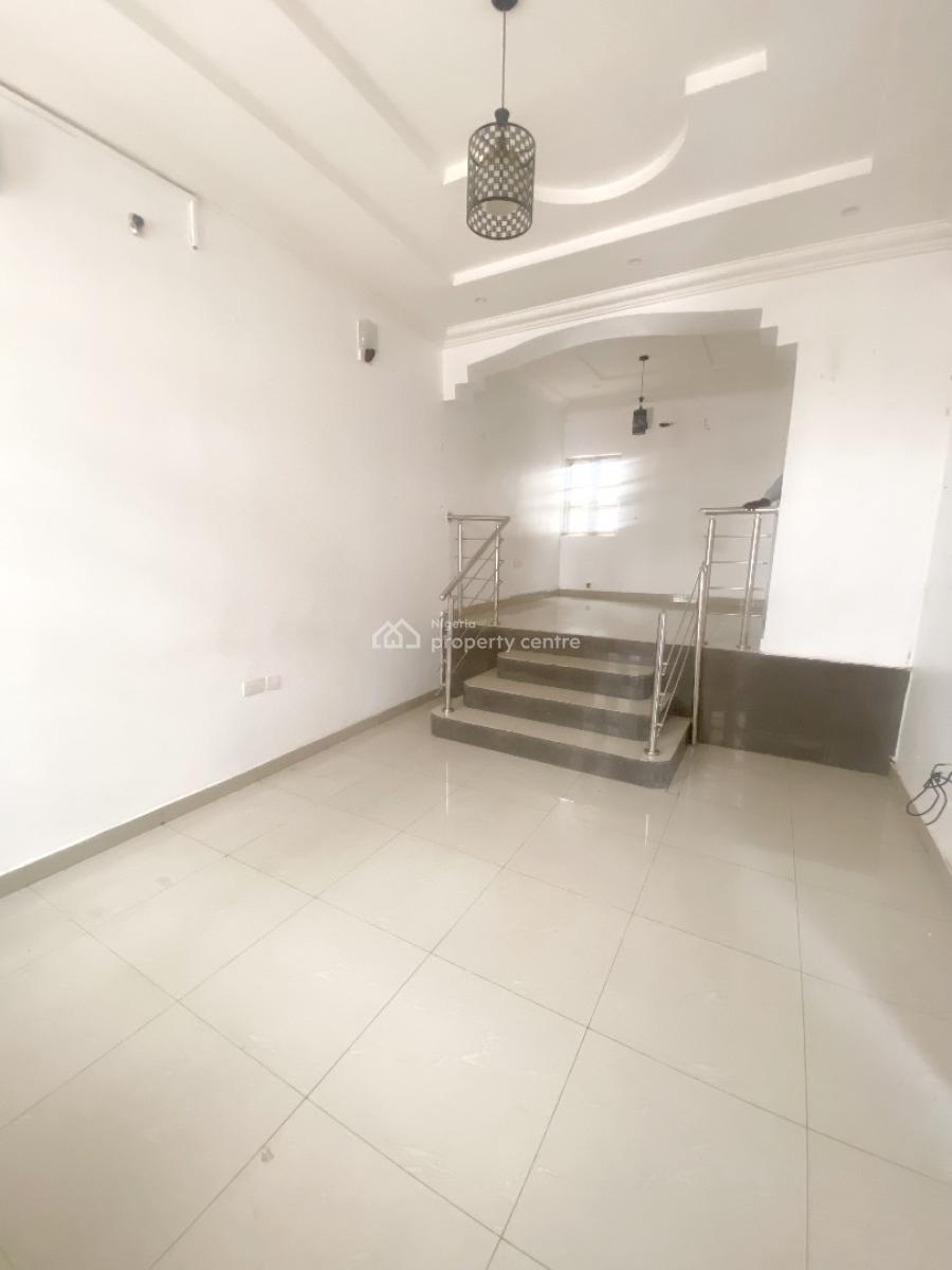 a Well Maintained Spacious 5 Bedroom Terrace Duplex with Bq, Gra Phase 1, Magodo, Lagos, Terraced Duplex for Rent