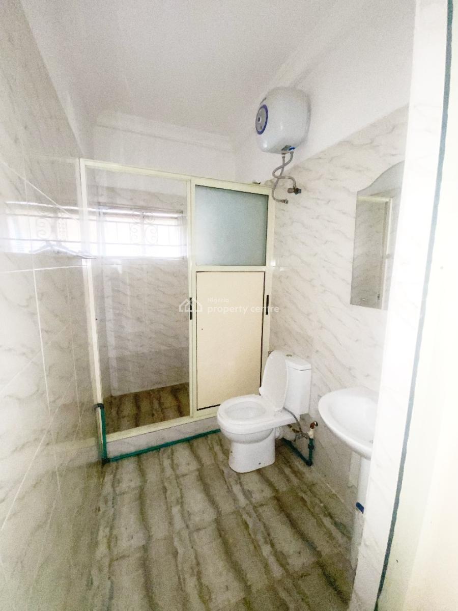 a Well Maintained Spacious 5 Bedroom Terrace Duplex with Bq, Gra Phase 1, Magodo, Lagos, Terraced Duplex for Rent