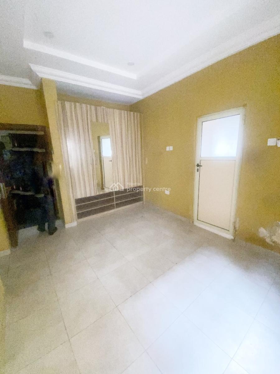 a Well Maintained Spacious 5 Bedroom Terrace Duplex with Bq, Gra Phase 1, Magodo, Lagos, Terraced Duplex for Rent