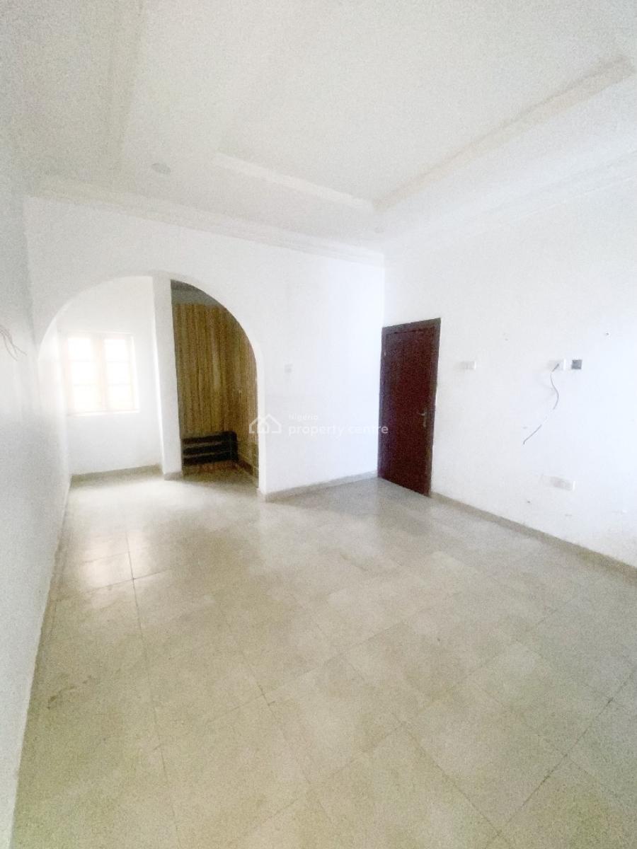 a Well Maintained Spacious 5 Bedroom Terrace Duplex with Bq, Gra Phase 1, Magodo, Lagos, Terraced Duplex for Rent