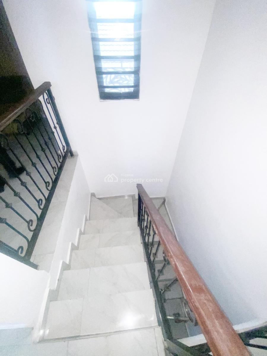 a Well Maintained Spacious 3 Bedroom Terrace Duplex, Omole Phase 2, Ikeja, Lagos, Terraced Duplex for Rent