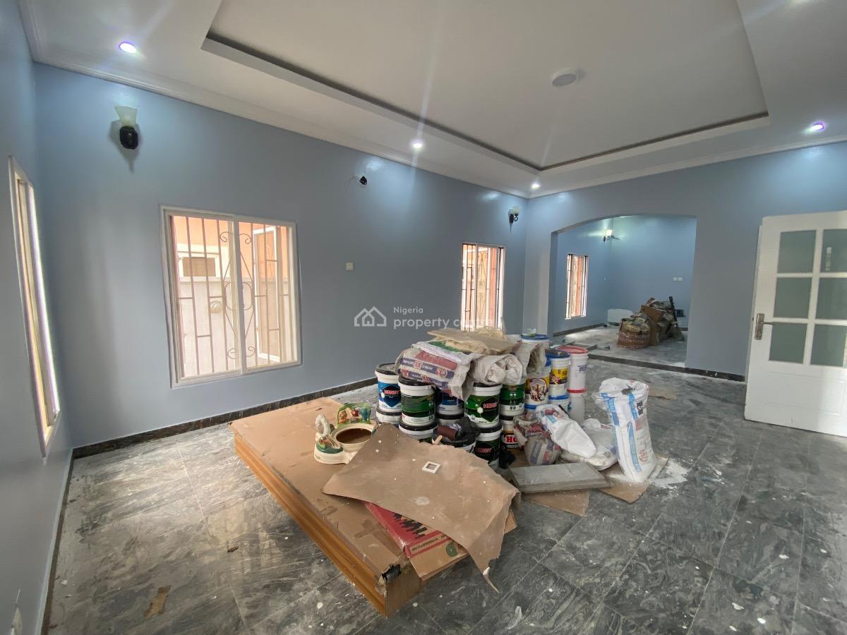 a Spacious 5bedroom Detached House with 2bq, Lekki Phase 1, Lekki, Lagos, Office Space for Rent