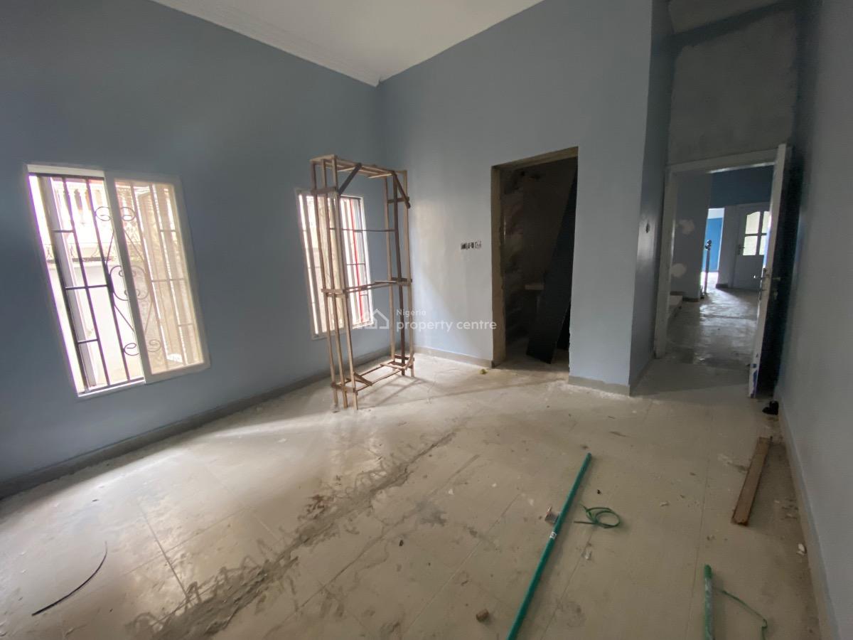a Spacious 5bedroom Detached House with 2bq, Lekki Phase 1, Lekki, Lagos, Office Space for Rent
