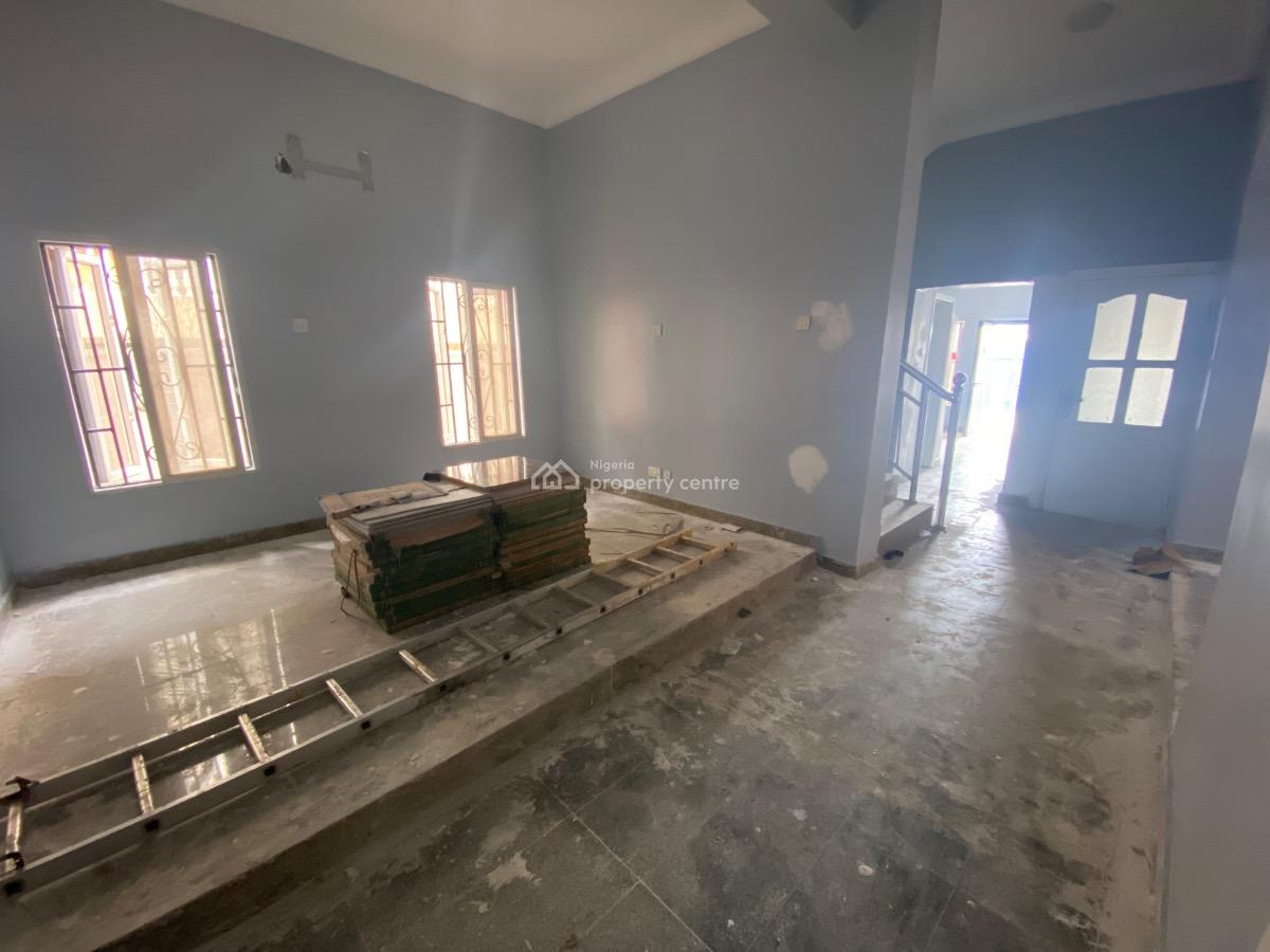 a Spacious 5bedroom Detached House with 2bq, Lekki Phase 1, Lekki, Lagos, Office Space for Rent