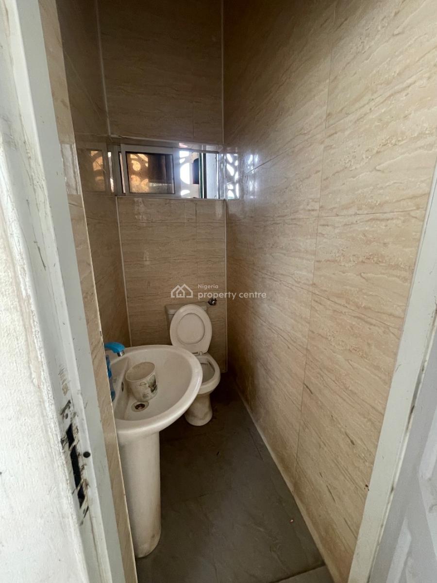 Strategic 50sqm Shop/office Space, Gwarinpa, Abuja, Plaza / Complex / Mall for Rent