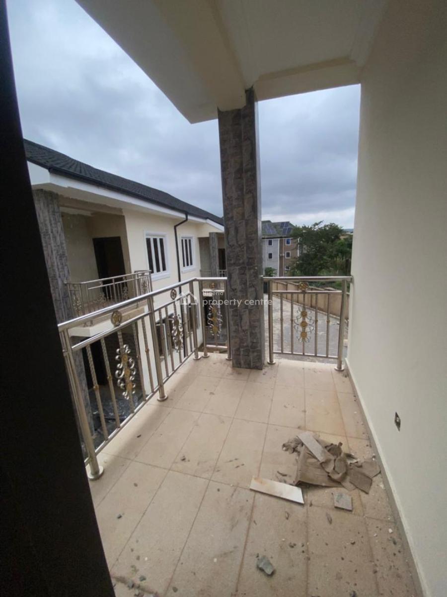 Executive Semi-detached Luxury in Gaduwa  4-bedroom Terraces with Bq, Gaduwa, Abuja, Semi-detached Duplex for Sale