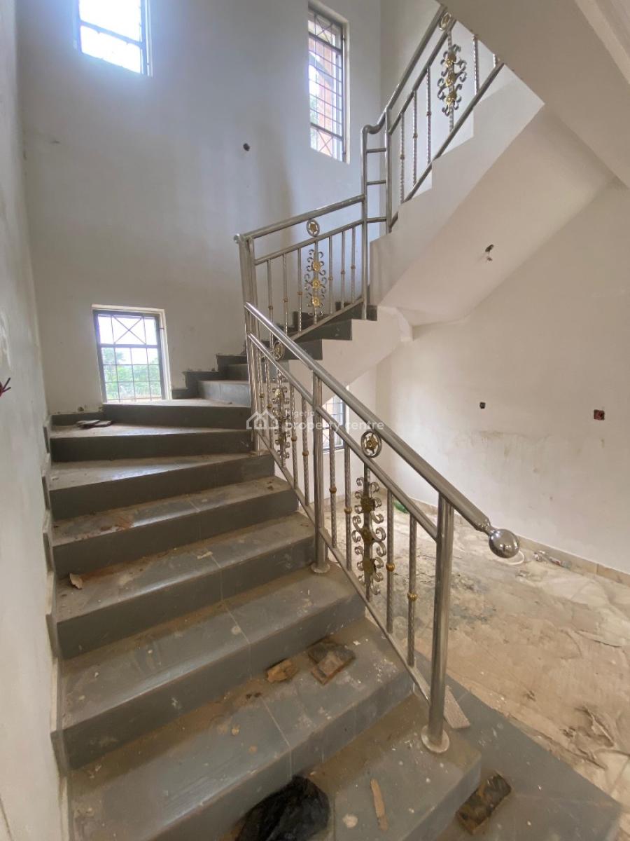 Executive Semi-detached Luxury in Gaduwa  4-bedroom Terraces with Bq, Gaduwa, Abuja, Semi-detached Duplex for Sale