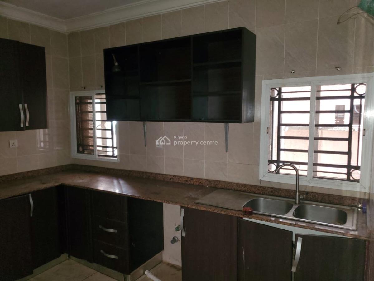 a Well Maintained 4 Bedroom Terrace Duplex, Lekki, Lagos, Terraced Duplex for Sale