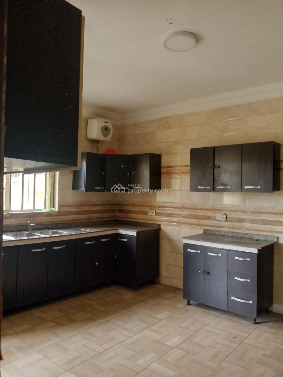 Very Spacious and Newly Out 3bedroom, Ilaje Mobile Road, Ajah, Lagos, Flat / Apartment for Rent