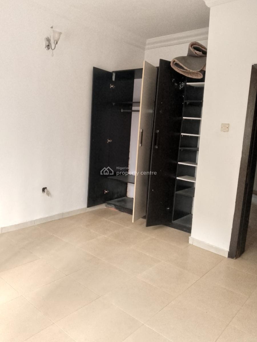 Very Spacious and Newly Out 3bedroom, Ilaje Mobile Road, Ajah, Lagos, Flat / Apartment for Rent
