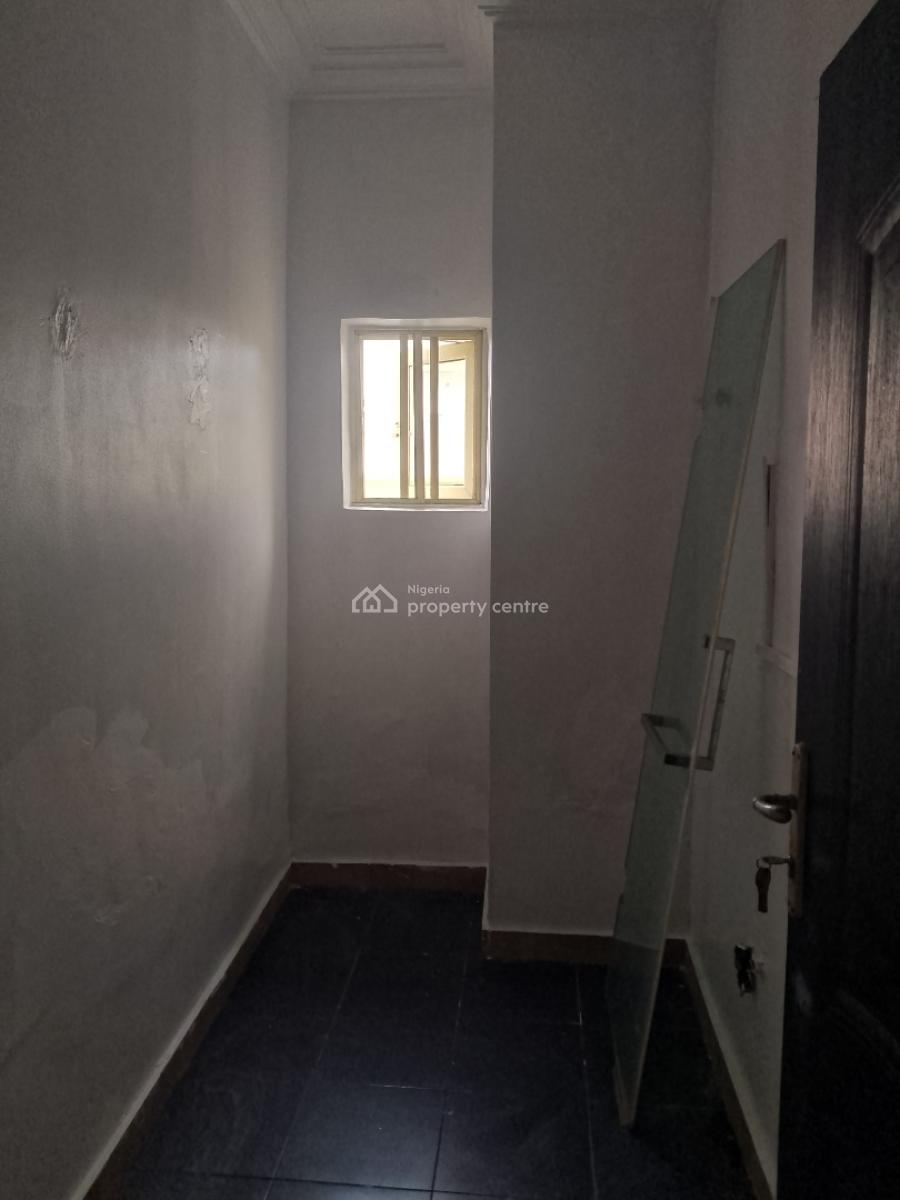 Very Spacious and Newly Out 3bedroom, Ilaje Mobile Road, Ajah, Lagos, Flat / Apartment for Rent