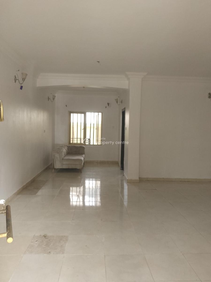 Very Spacious and Newly Out 3bedroom, Ilaje Mobile Road, Ajah, Lagos, Flat / Apartment for Rent
