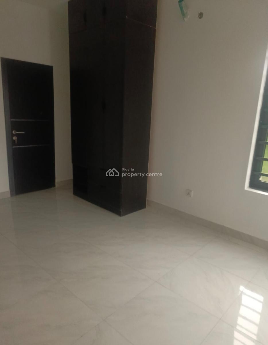 Newly Built, Lovely 2 Bedroom Apartment in a Secure Estate ., Abraham Adesanya, Ajah, Lagos, Flat / Apartment for Sale