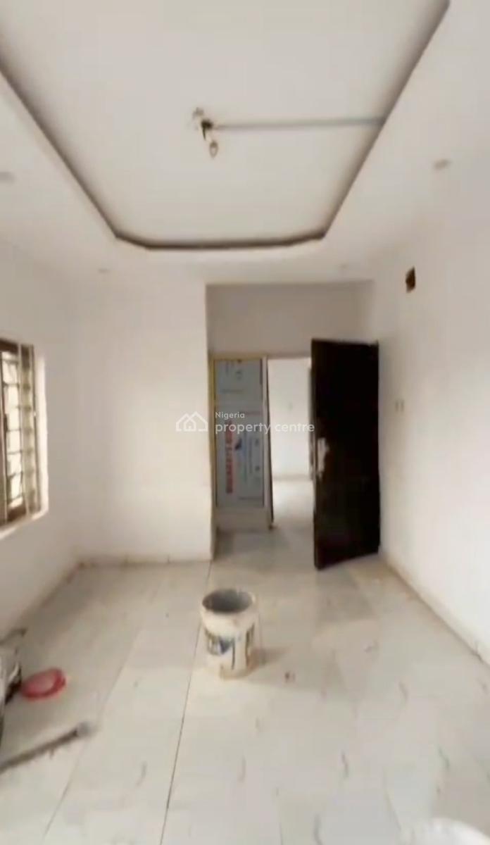 a Decent Lovely Mini Flat, Fola Agoro, Yaba, Lagos, Mini Flat (room and Parlour) for Rent