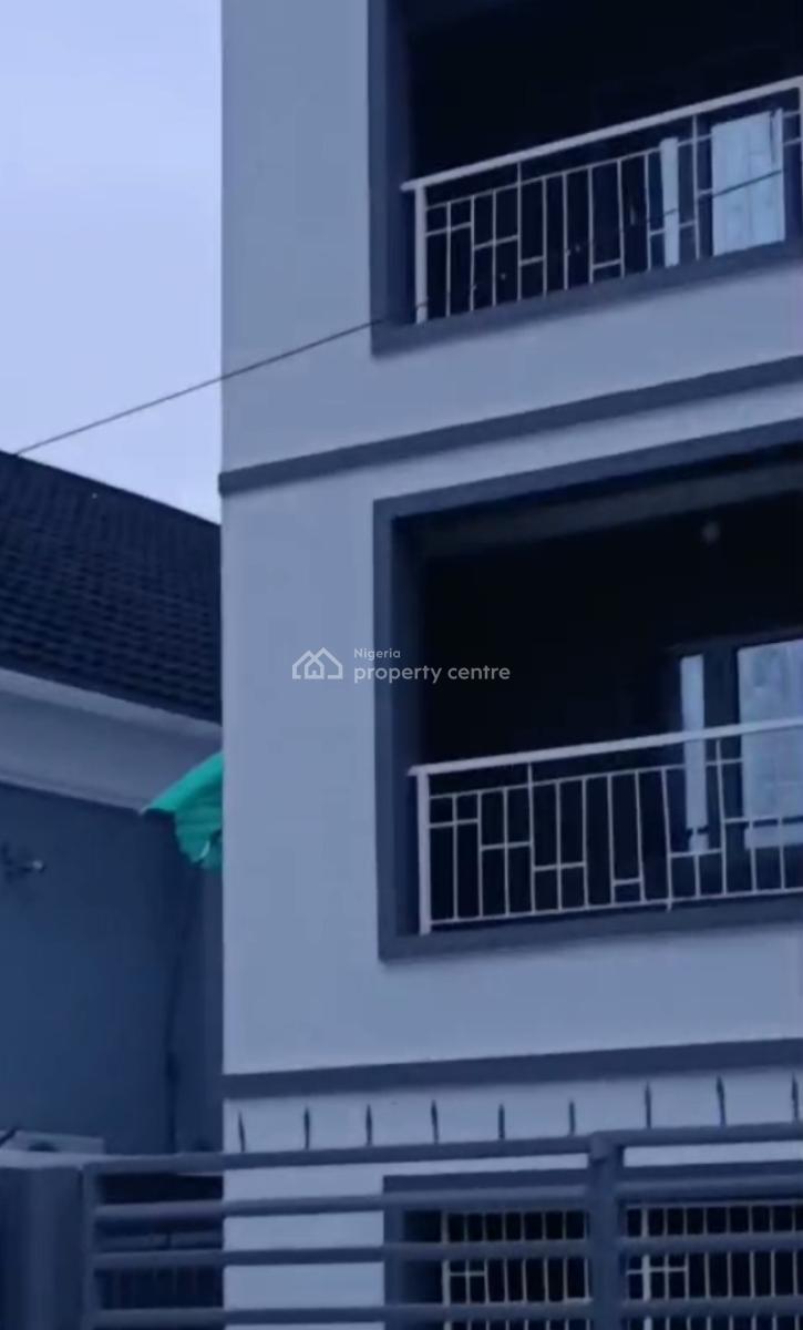 Executive Super Decent Spacious 3 Bedroom Apartment, Onike, Yaba, Lagos, Flat / Apartment for Rent