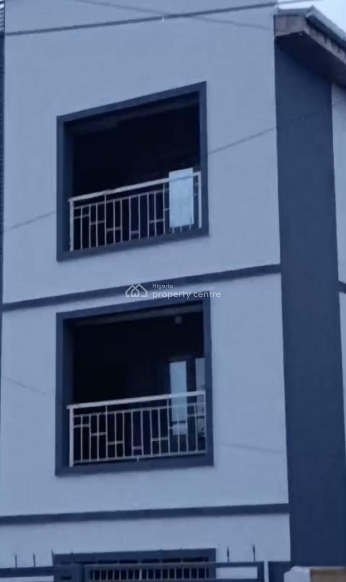 Executive Super Decent Spacious 3 Bedroom Apartment, Onike, Yaba, Lagos, Flat / Apartment for Rent
