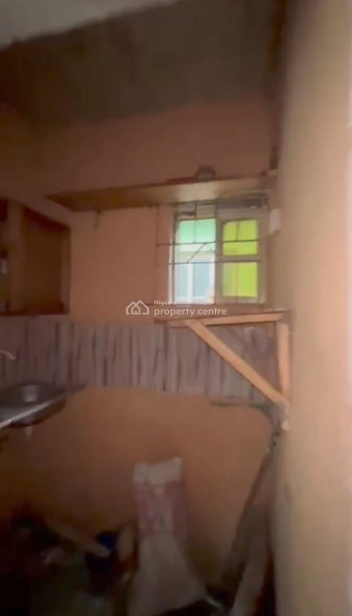 a Decent Lovely Room Self Contain, Off Morocco Road, Yaba, Lagos, Self Contain (single Rooms) for Rent