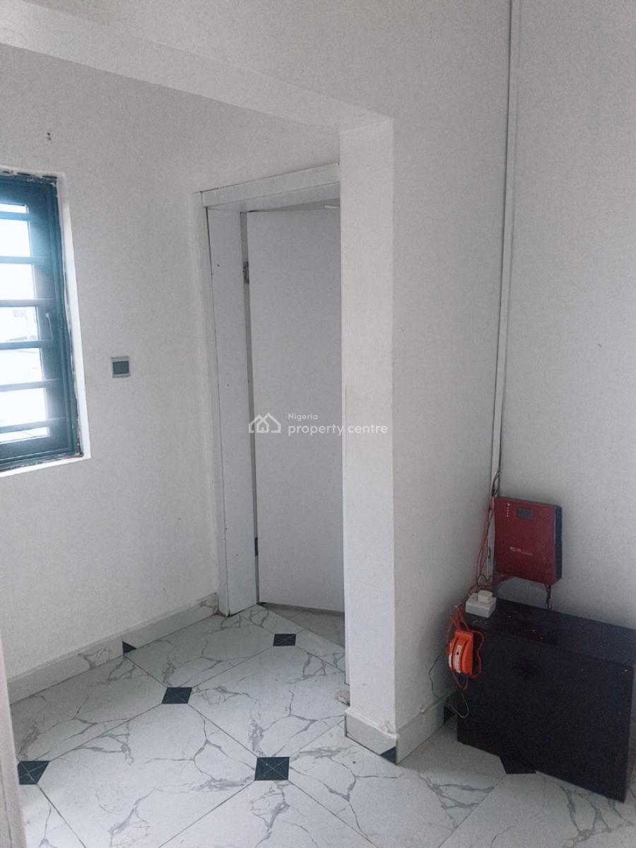 Luxury Serviced 2 Bedroom Apartment Partially Furnished, Chevron Toll Gate, Lekki, Lagos, Flat / Apartment for Rent