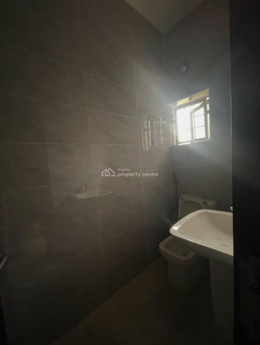 Luxury 3 Bedrooms Apartment, Jahi, Abuja, Block of Flats for Sale