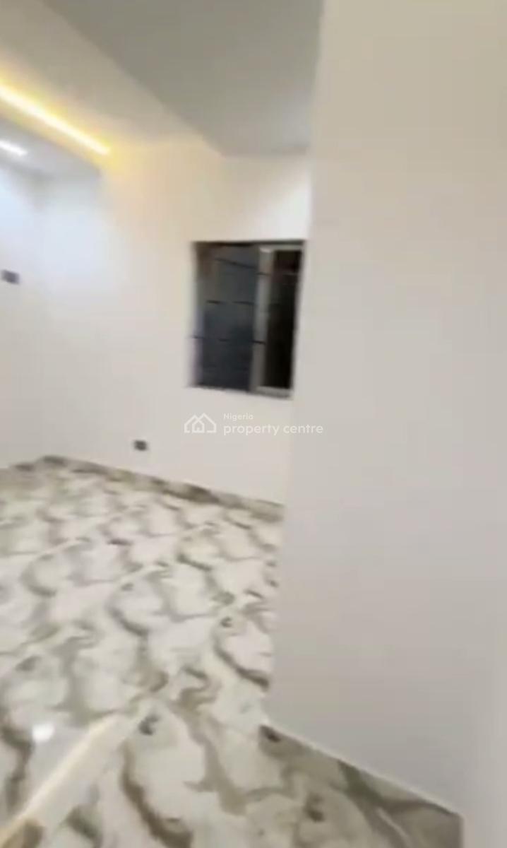 Lovely Spacious Standard Three (3) Bedroom Apartment, Off Pedro Road, Shomolu, Lagos, Flat / Apartment for Rent