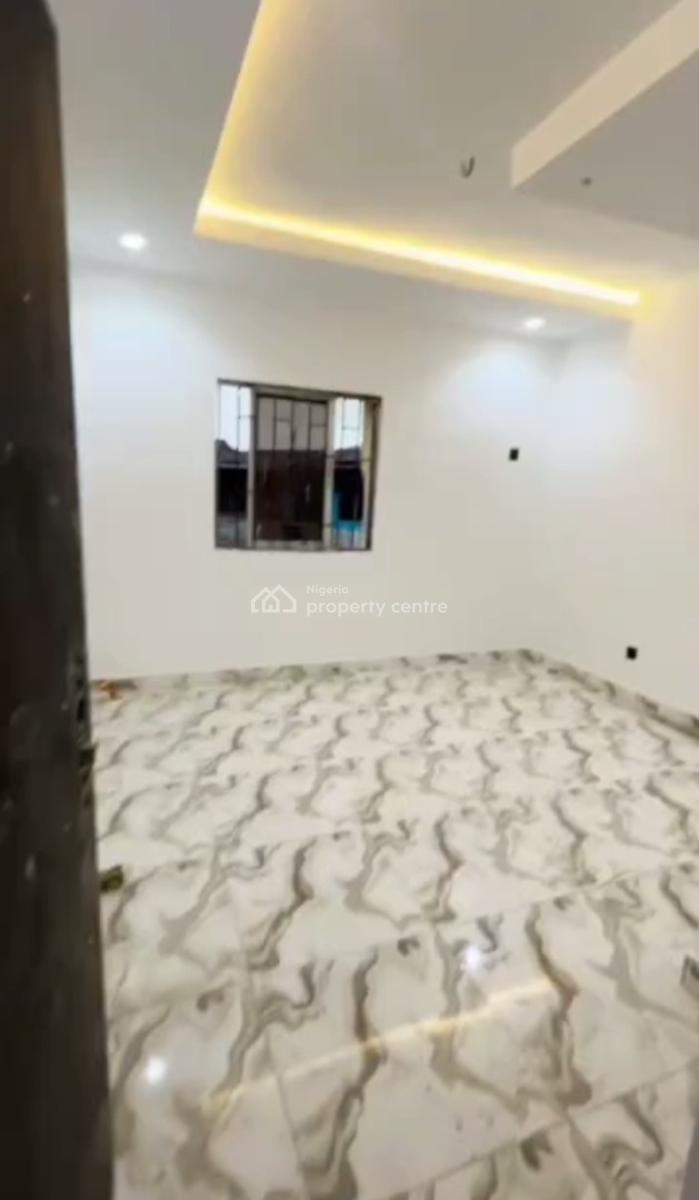 Lovely Spacious Standard Three (3) Bedroom Apartment, Off Pedro Road, Shomolu, Lagos, Flat / Apartment for Rent