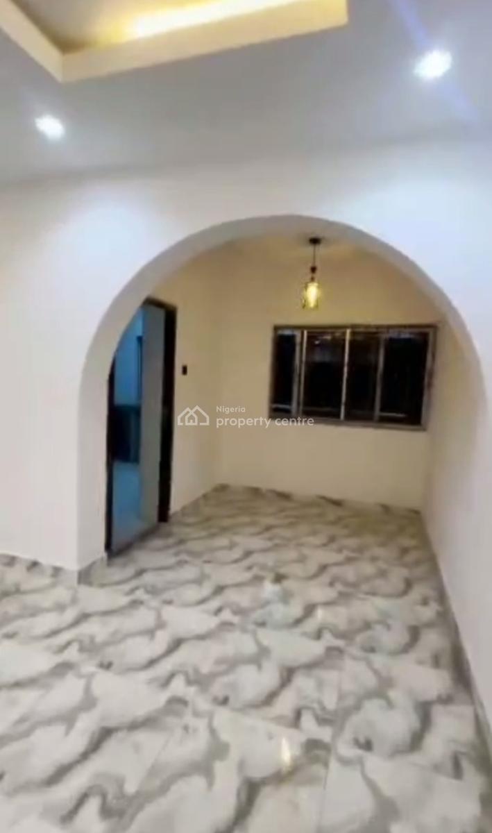 Lovely Spacious Standard Three (3) Bedroom Apartment, Off Pedro Road, Shomolu, Lagos, Flat / Apartment for Rent