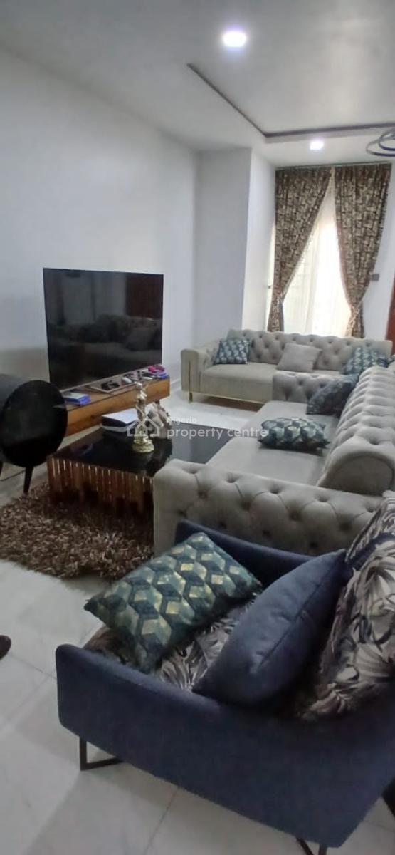 Distress Price: Furnished 4-bed+bq Apt in a Secured Estate, Middle Estate, By Pinnock Beach Estate, Osapa, Lekki, Lagos, Flat / Apartment for Sale