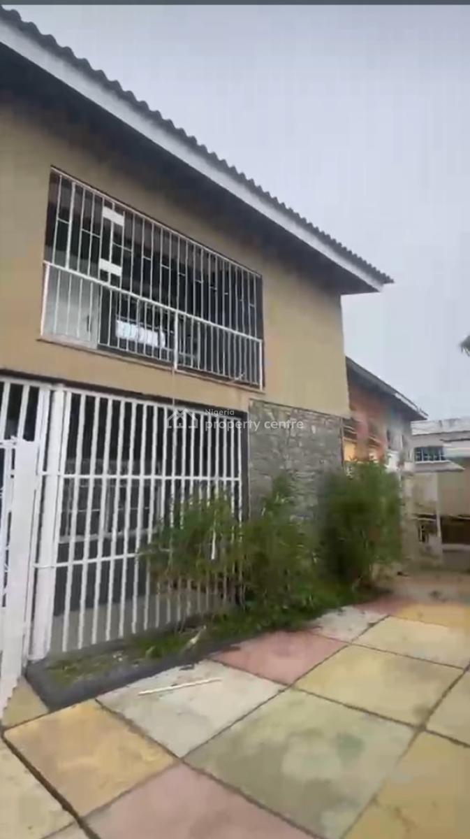 a Spacious 6-bedroom Detached Duplex, Surulere, Lagos, Detached Duplex for Rent