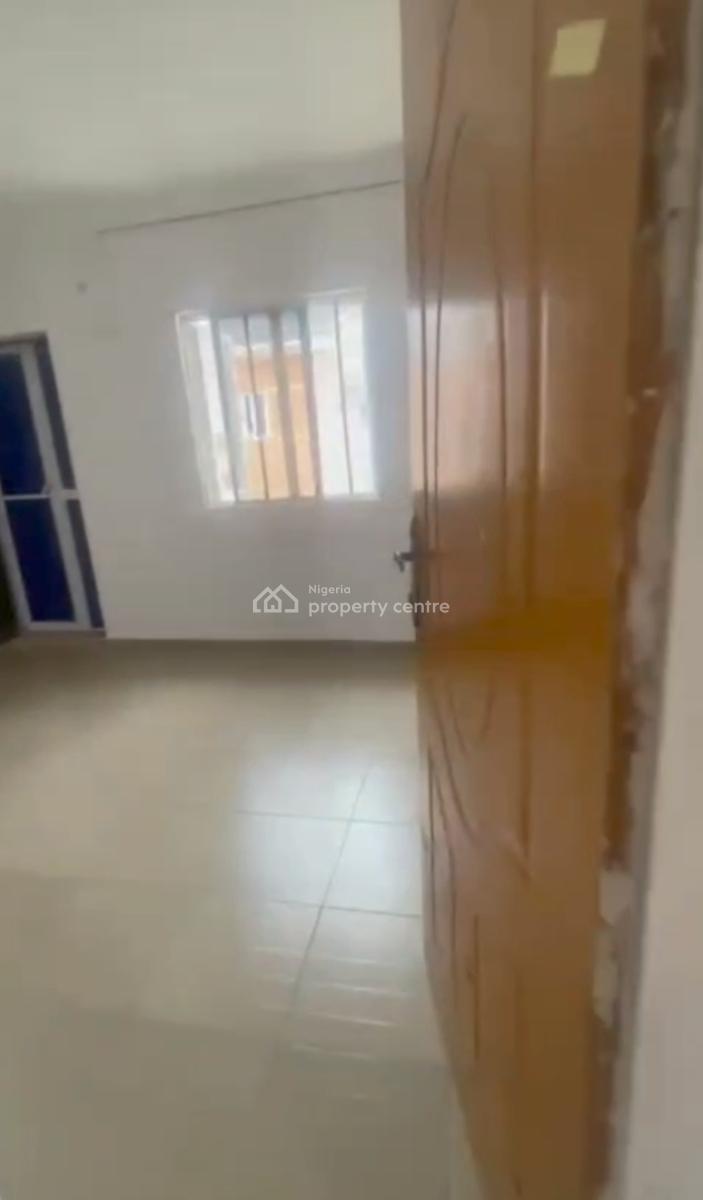 a Decent Lovely Mini Flat, Off Pedro Road, Shomolu, Lagos, Mini Flat (room and Parlour) for Rent