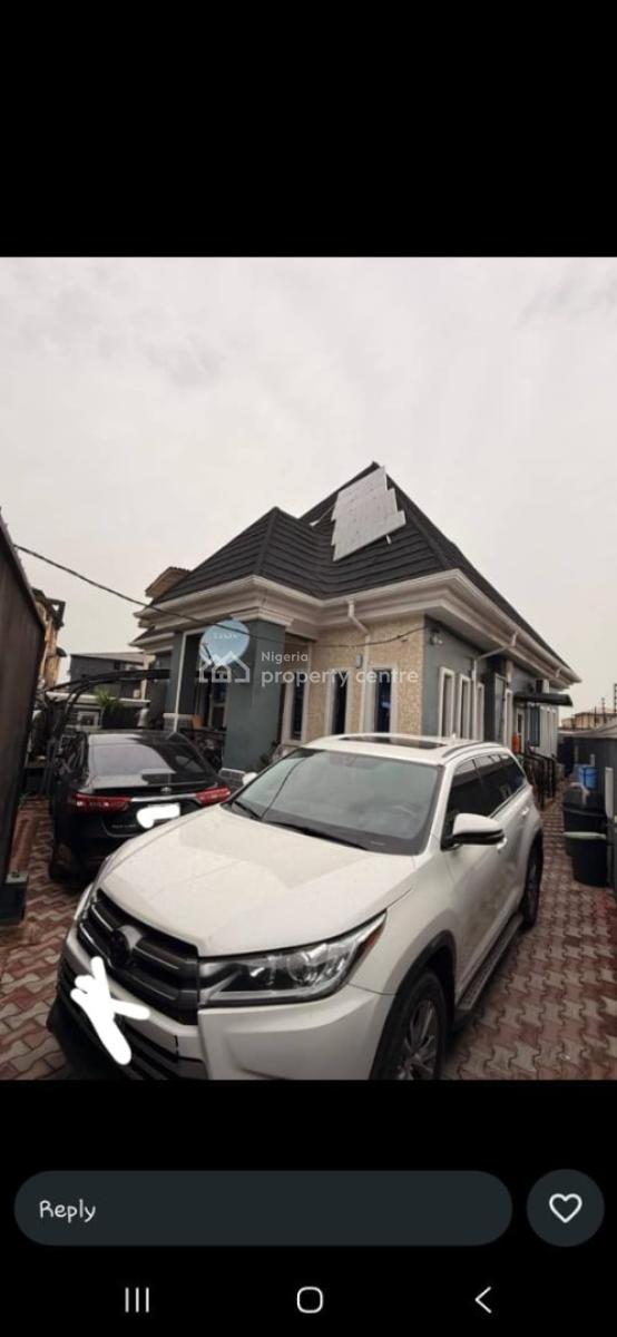 *lets Deal *   Relatively Newly Built 3bedroom Bungalo, Surulere, Lagos, Block of Flats for Sale