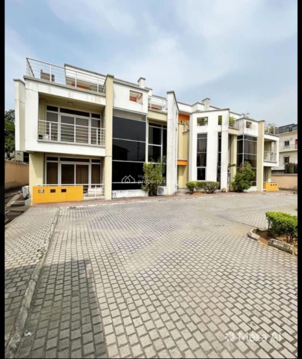 Luxury 3 Bedroom Penthouse Now Available, Off Admiralty, Lekki Phase 1, Lekki, Lagos, Flat / Apartment for Rent