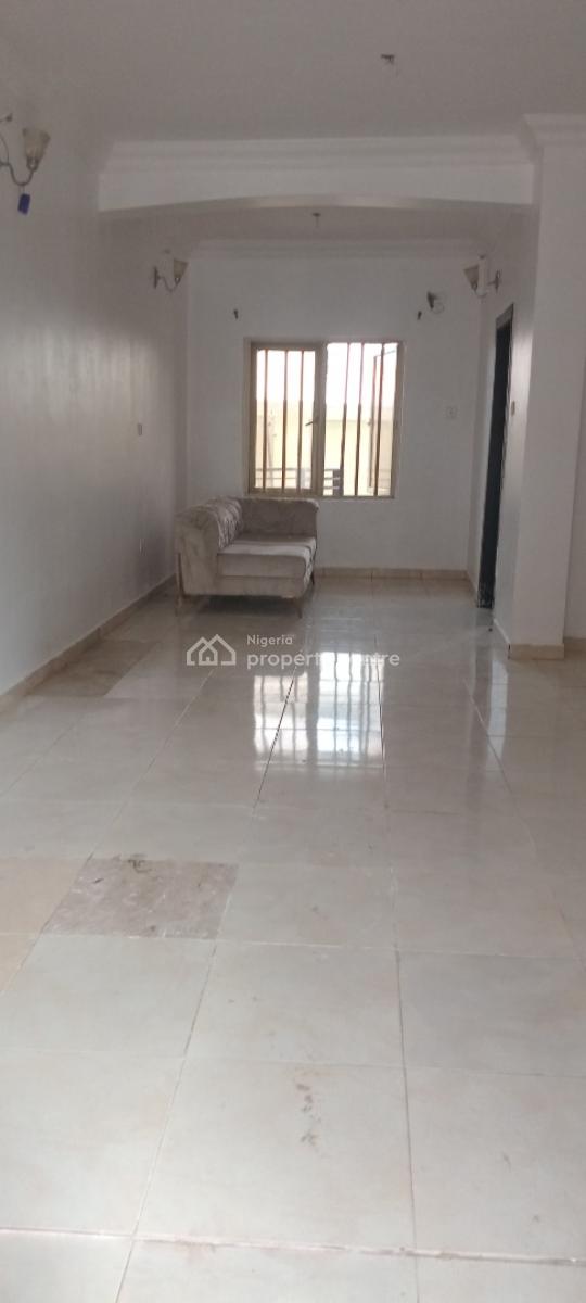 Now Available, Mobil Road Ilaje Ajah, Ilaje, Ajah, Lagos, Flat / Apartment for Rent
