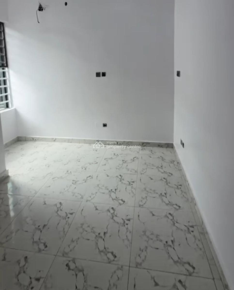 Single Room Upstairs Shared Apartment, Royal Pine Gate 3 Orchid, Lekki, Lagos, Flat / Apartment for Rent