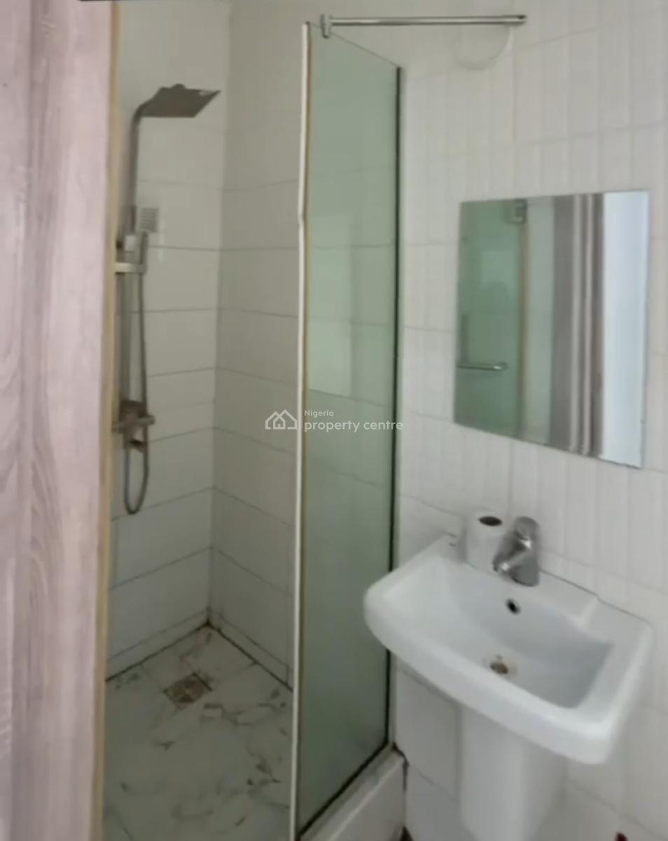 Single Room Upstairs Shared Apartment, Royal Pine Gate 3 Orchid, Lekki, Lagos, Flat / Apartment for Rent