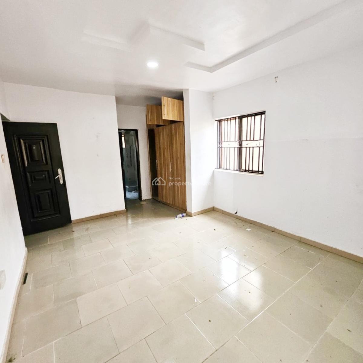 a Well Maintained Spacious 3 Bedroom Flat, Gra Phase 2, Magodo, Lagos, Flat / Apartment for Rent